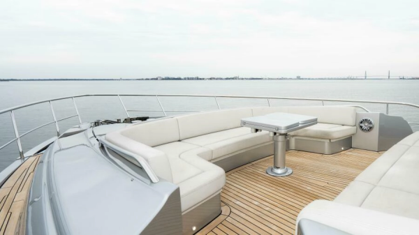STALLION 92ft Pershing Yacht For Sale