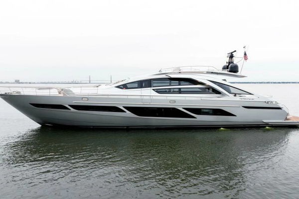 2022 Pershing 92