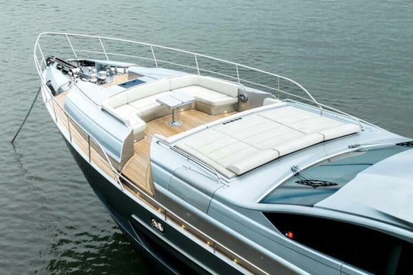 2022 Pershing 92