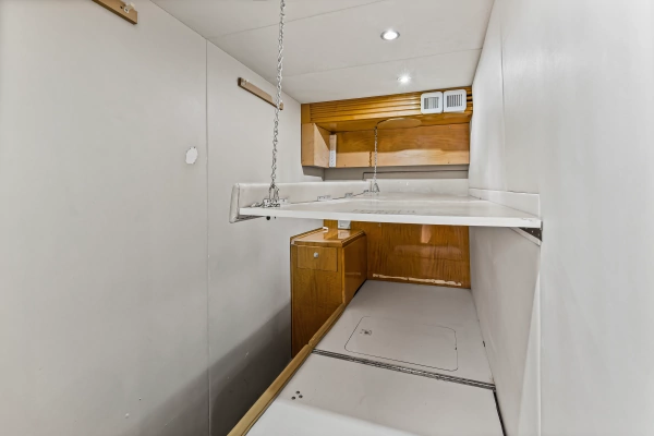 2006 Hatteras 80