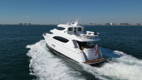 2006 Hatteras 80
