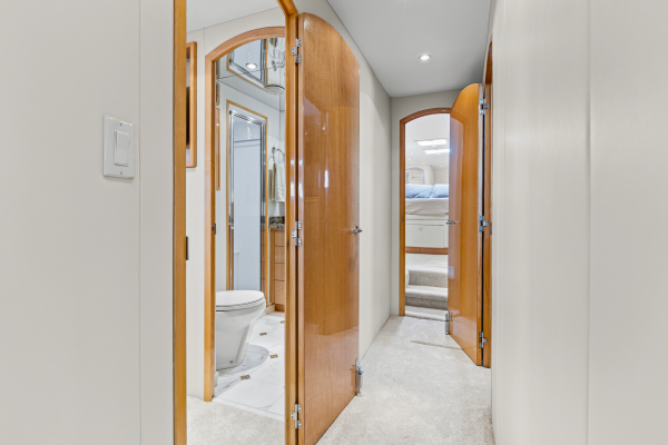 TIME 2 FLY 80ft Hatteras Yacht For Sale