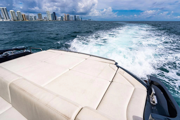 2018 Pershing 54