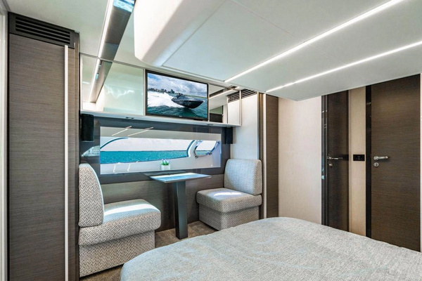 2018 Pershing 54