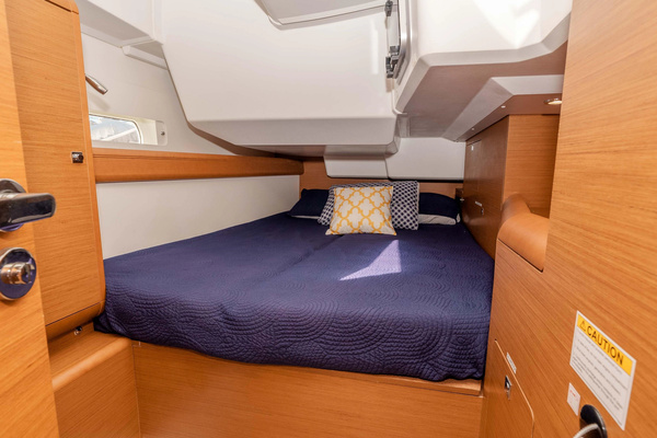 Victory 47ft Jeanneau Yacht For Sale