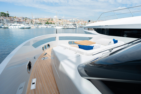 2027Extra Yachts 90 ft X90 Fast   X90 FAST