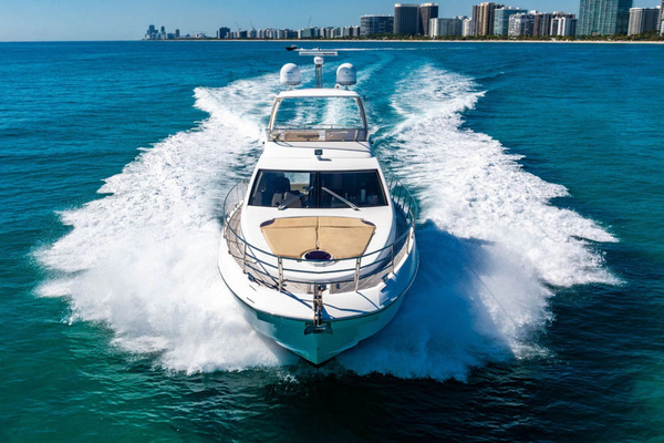 2015 Azimut 54