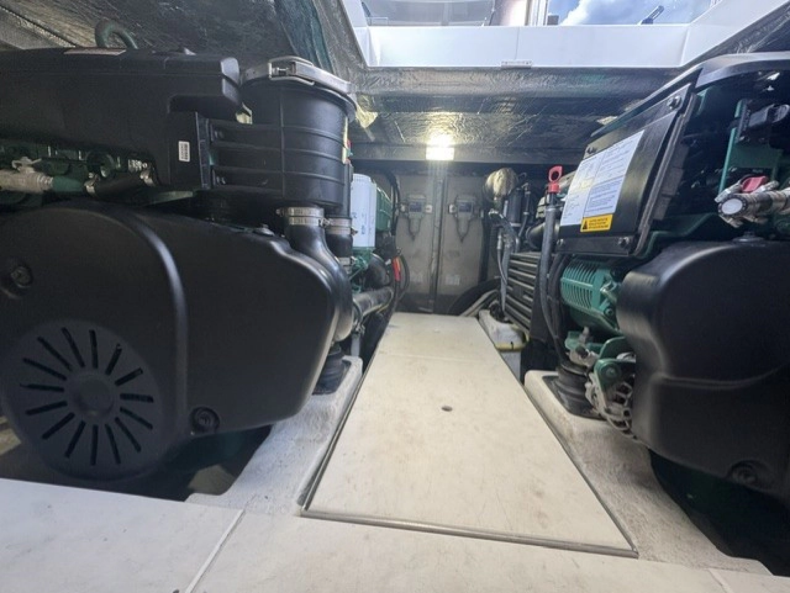 2022 Galeon 410 HTC