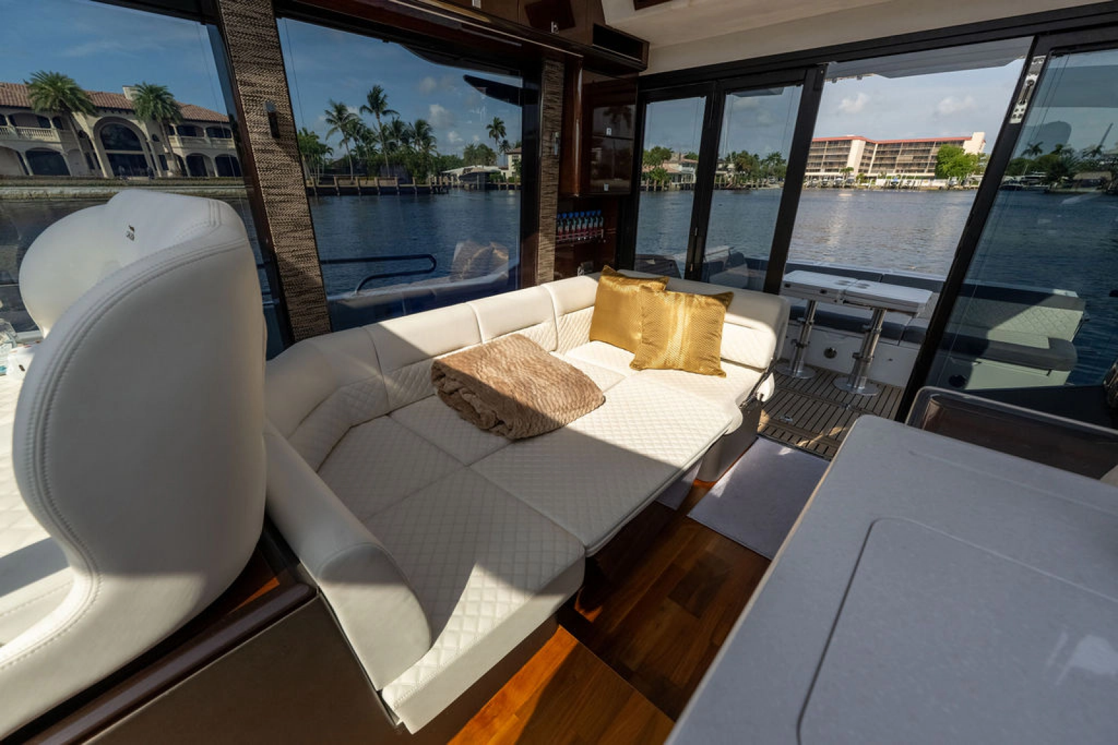 2022 Galeon 410 HTC