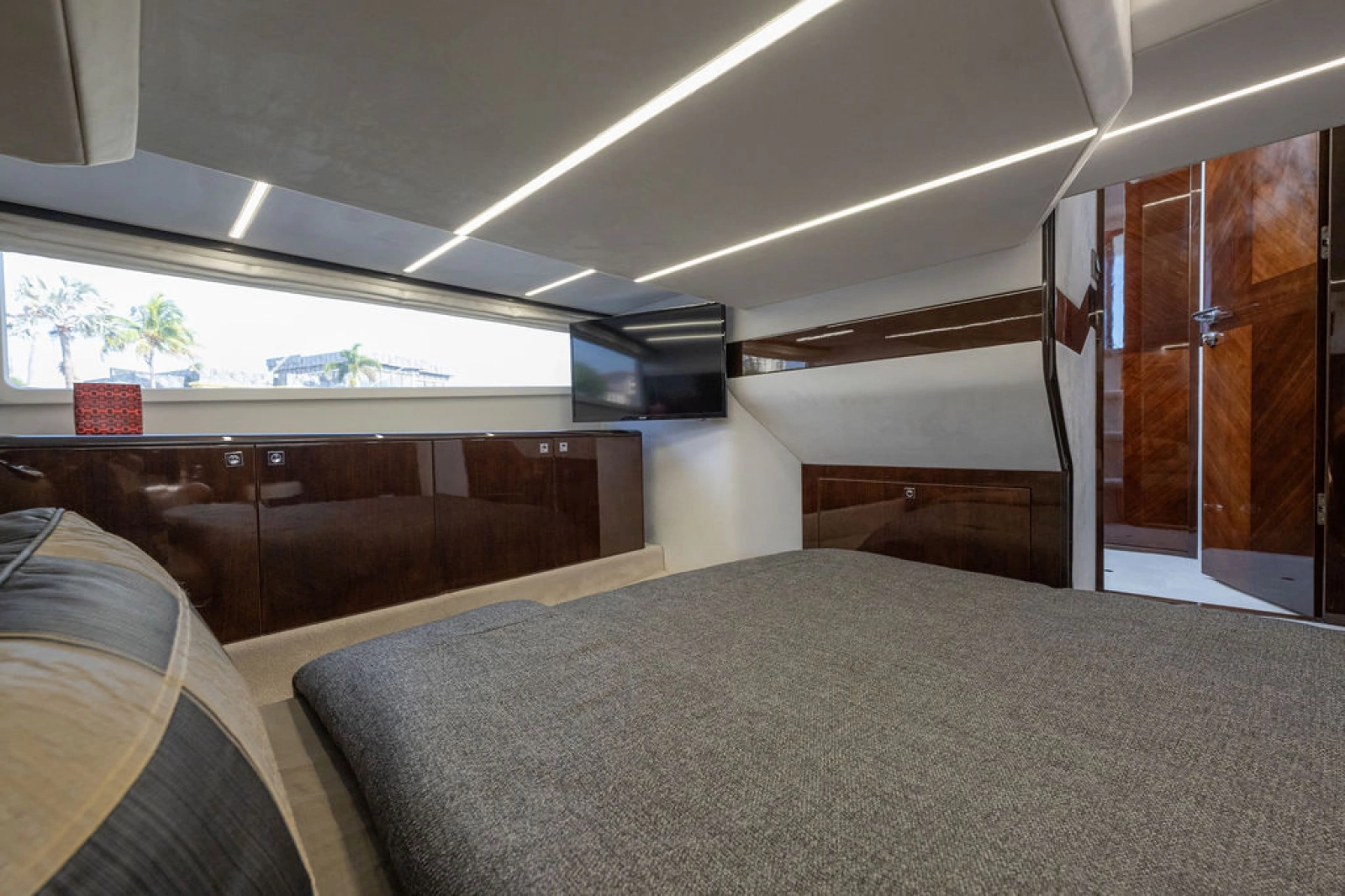 2022 Galeon 410 HTC