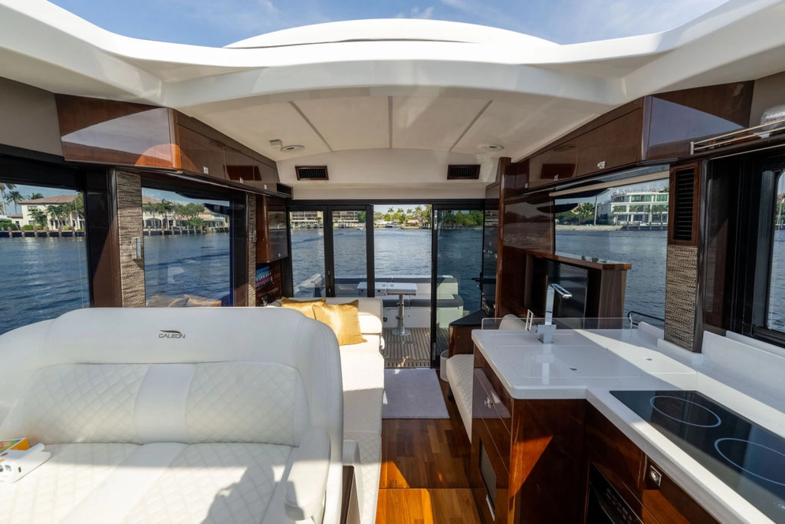 2022 Galeon 410 HTC