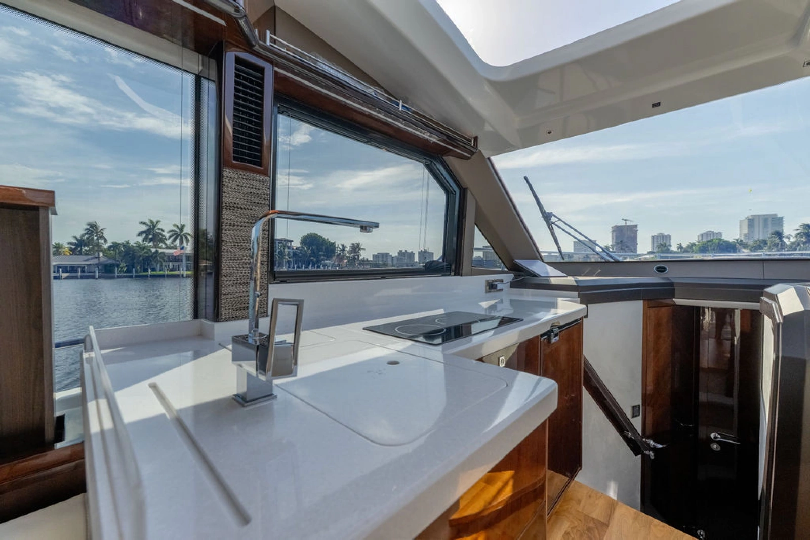 2022 Galeon 410 HTC
