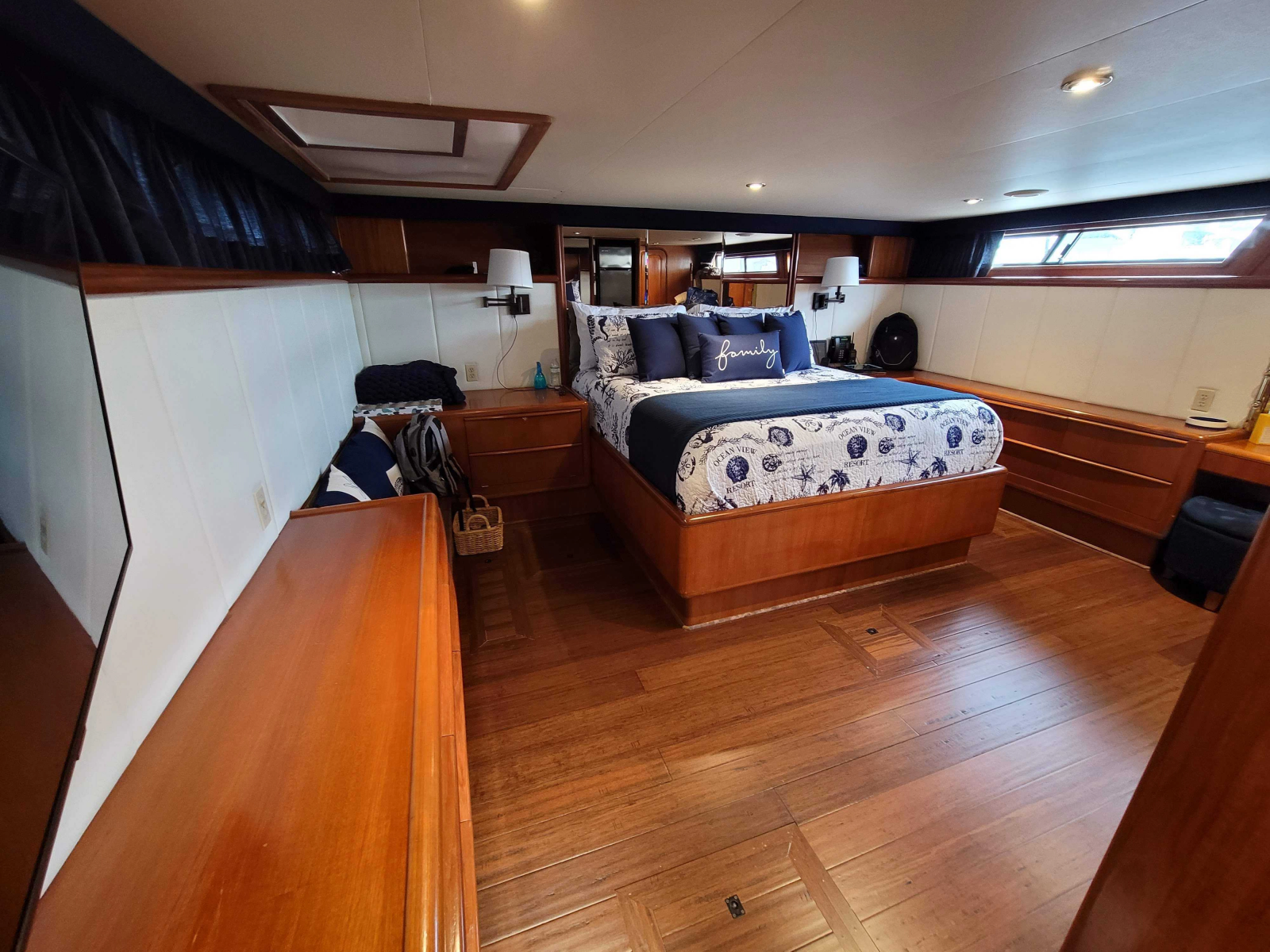 1990 Viking 63 Motor Yacht