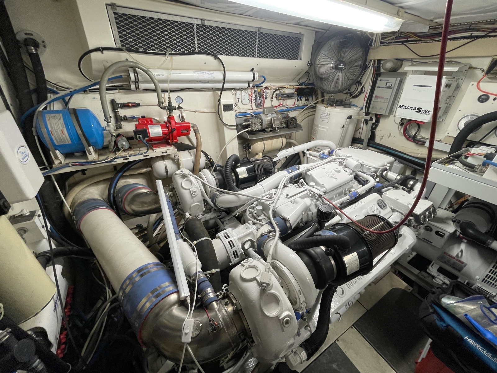 1990 Viking 63 Motor Yacht
