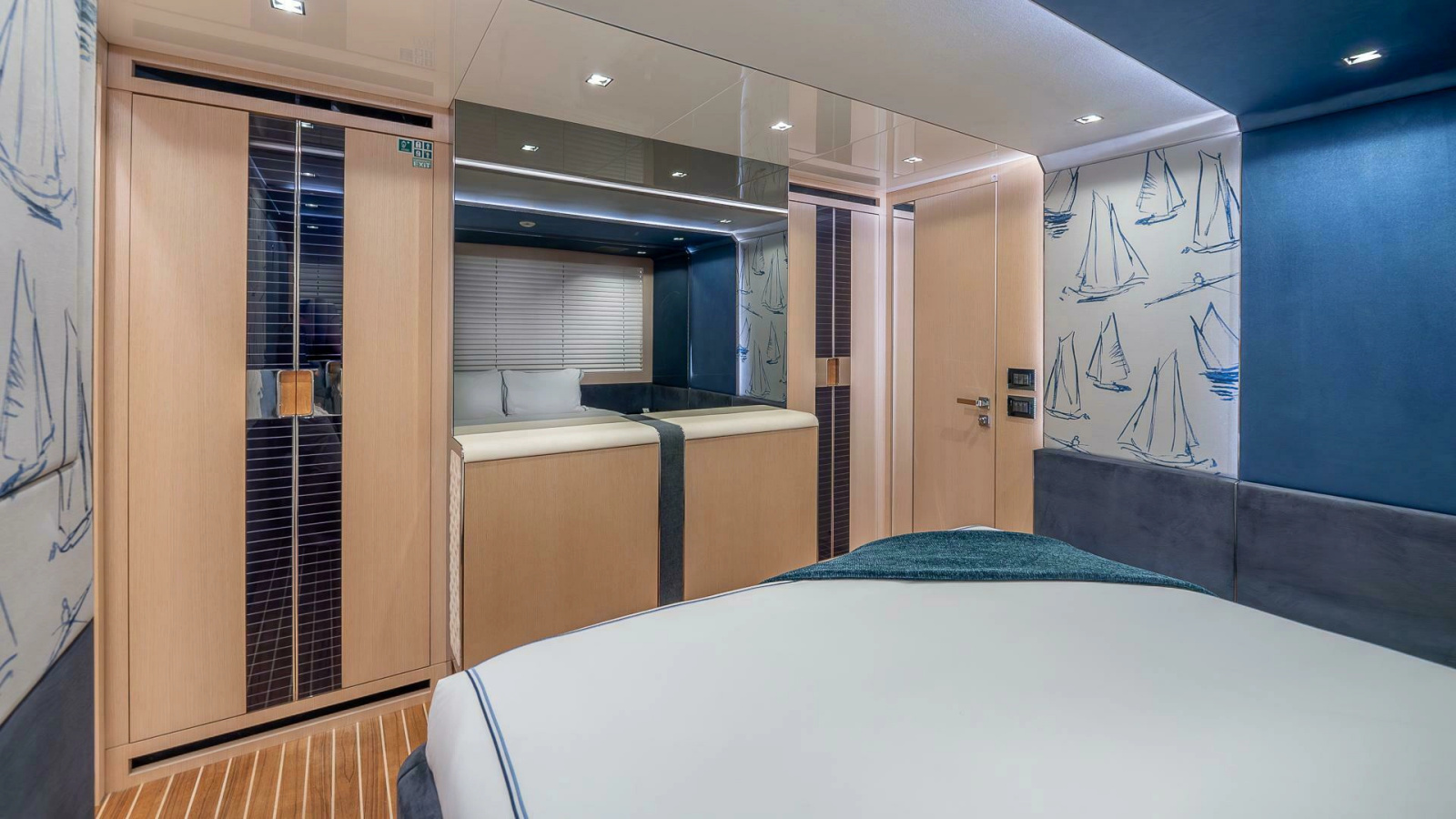 138' 2017 Mangusta Oceano 42