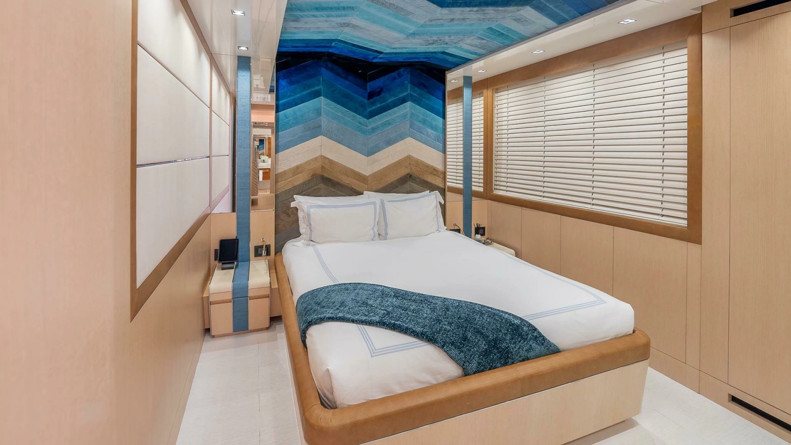 2017 Mangusta Oceano 42