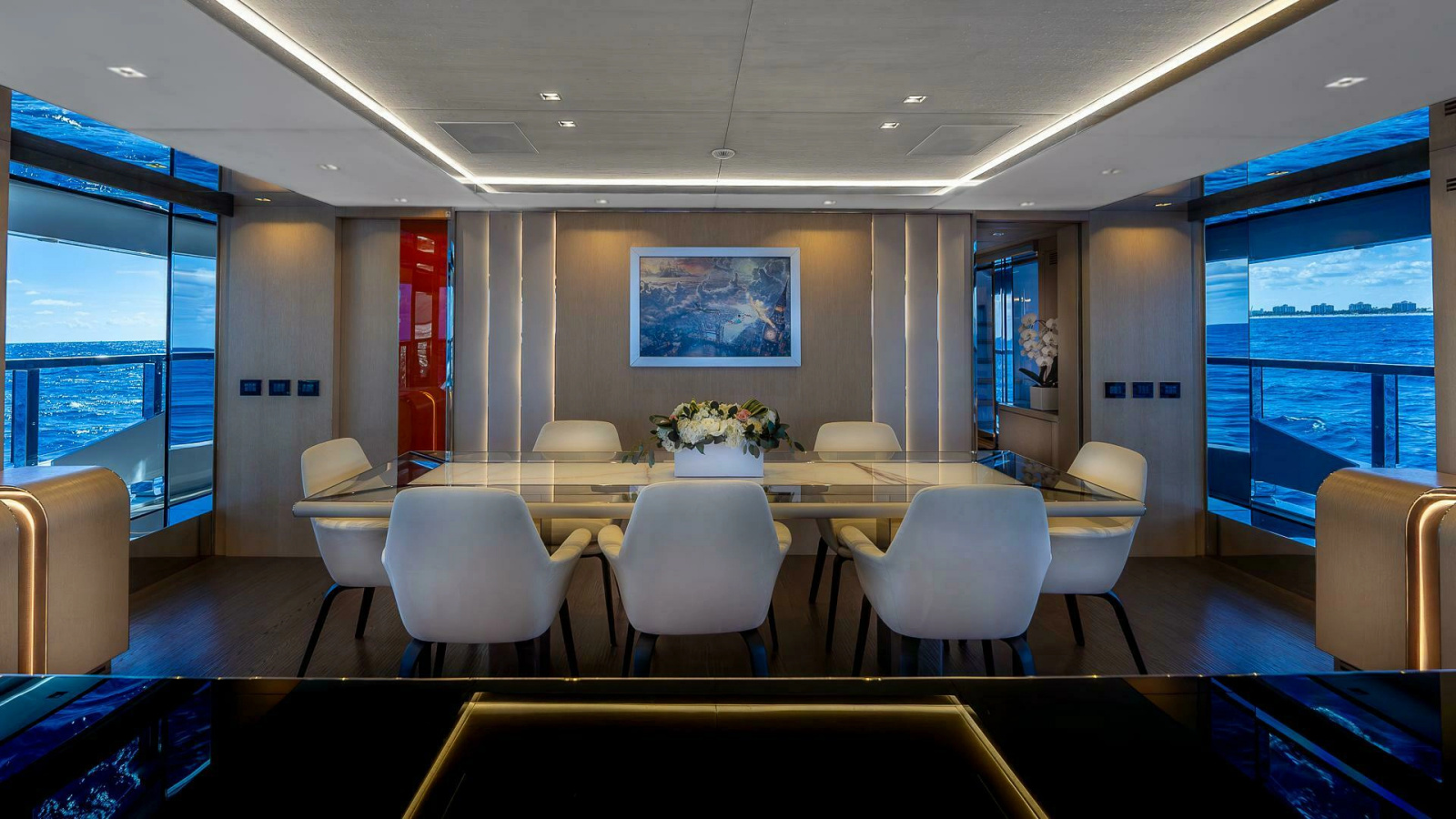 138' 2017 Mangusta Oceano 42