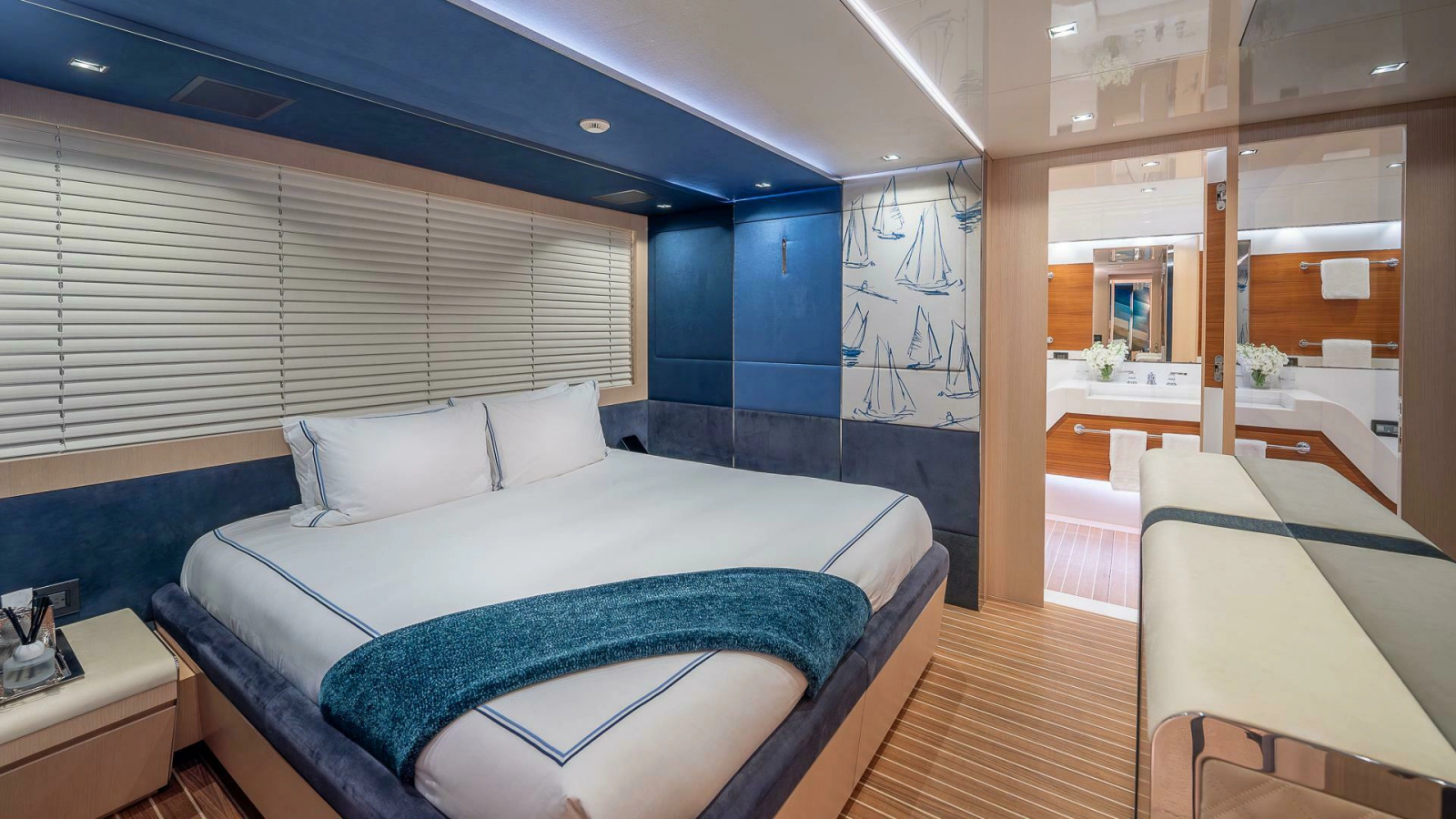 138' 2017 Mangusta Oceano 42