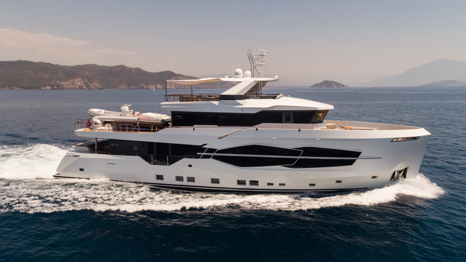 105' 2027 Numarine 32XP