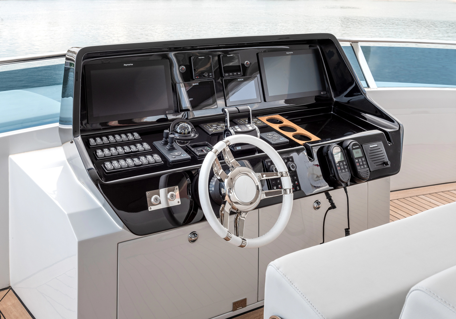 2027 Numarine 37XP