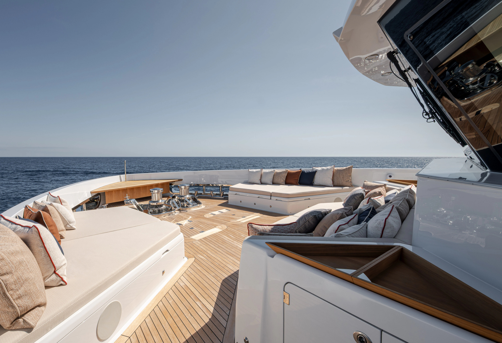 2027 Numarine 37XP