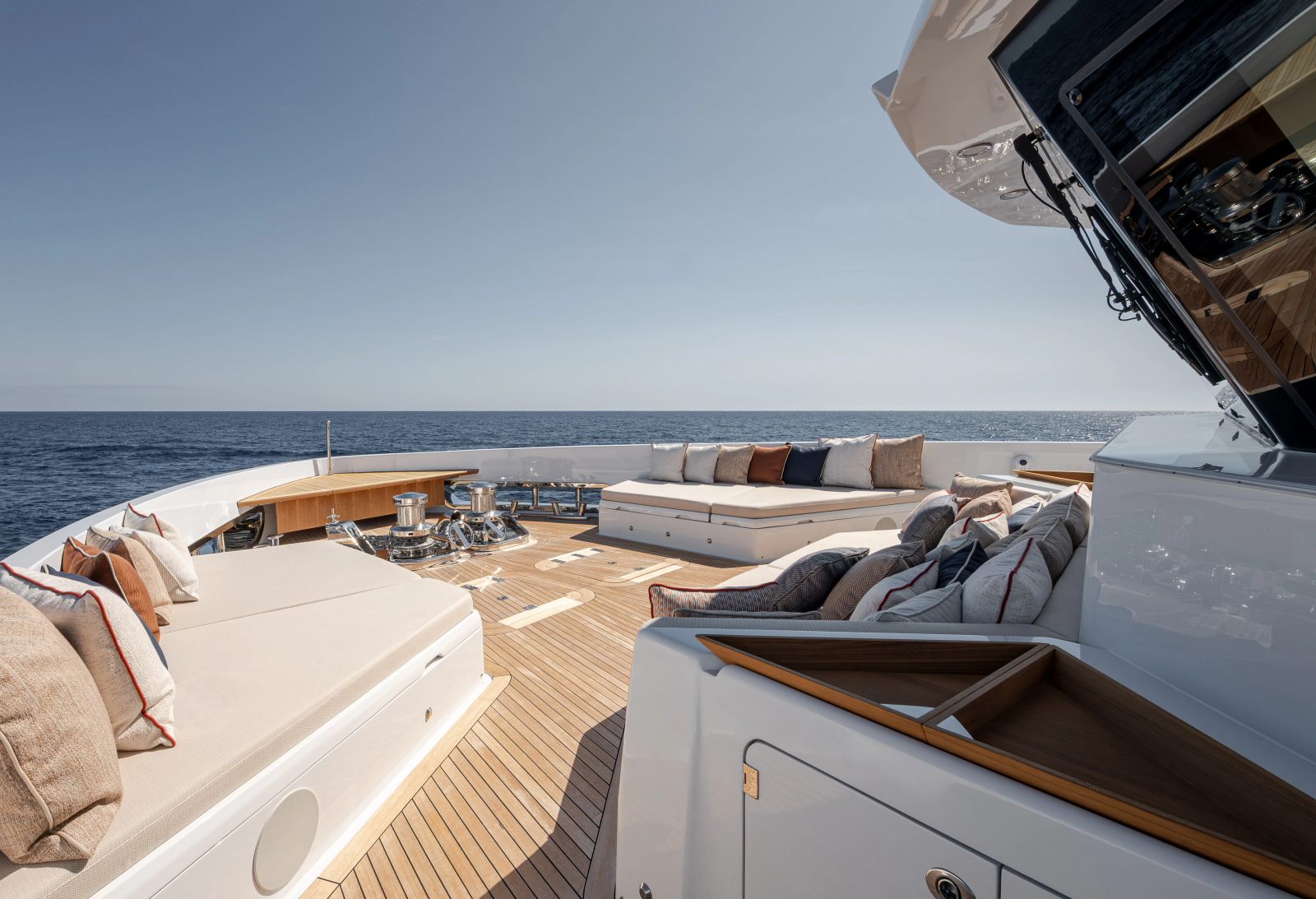 2027 Numarine 37XP