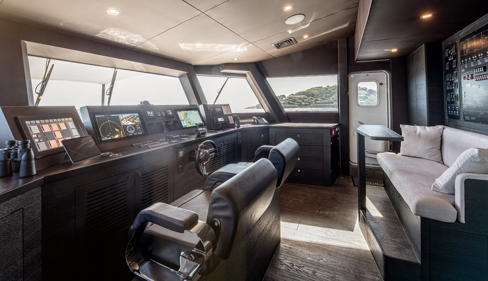 2027 Numarine 37XP