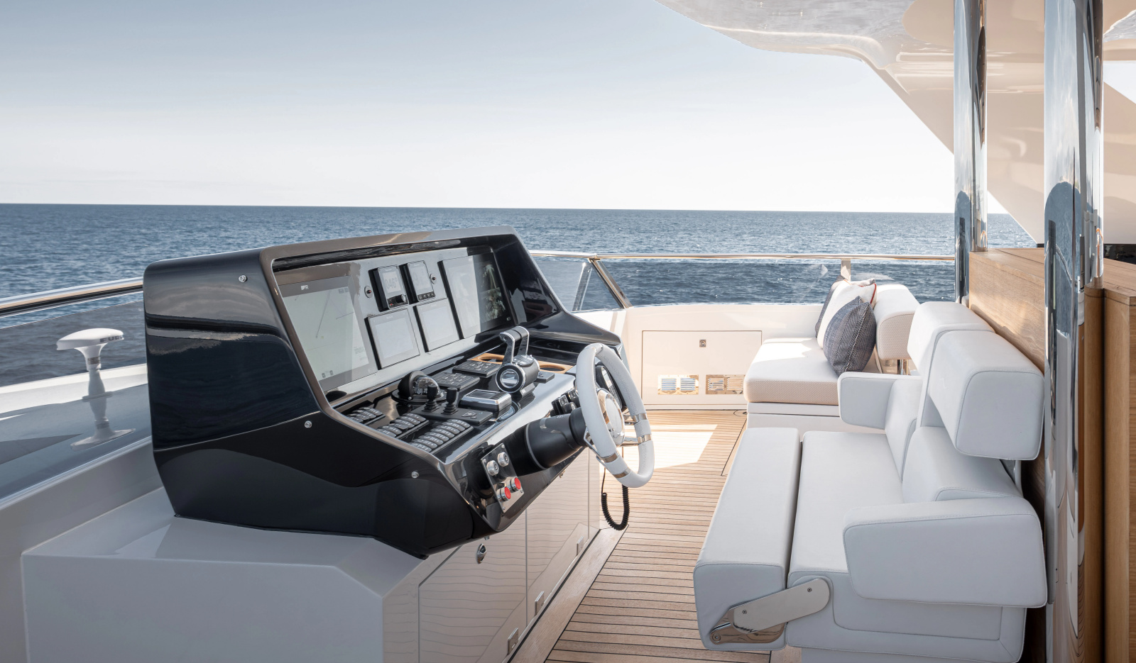 2027 Numarine 37XP