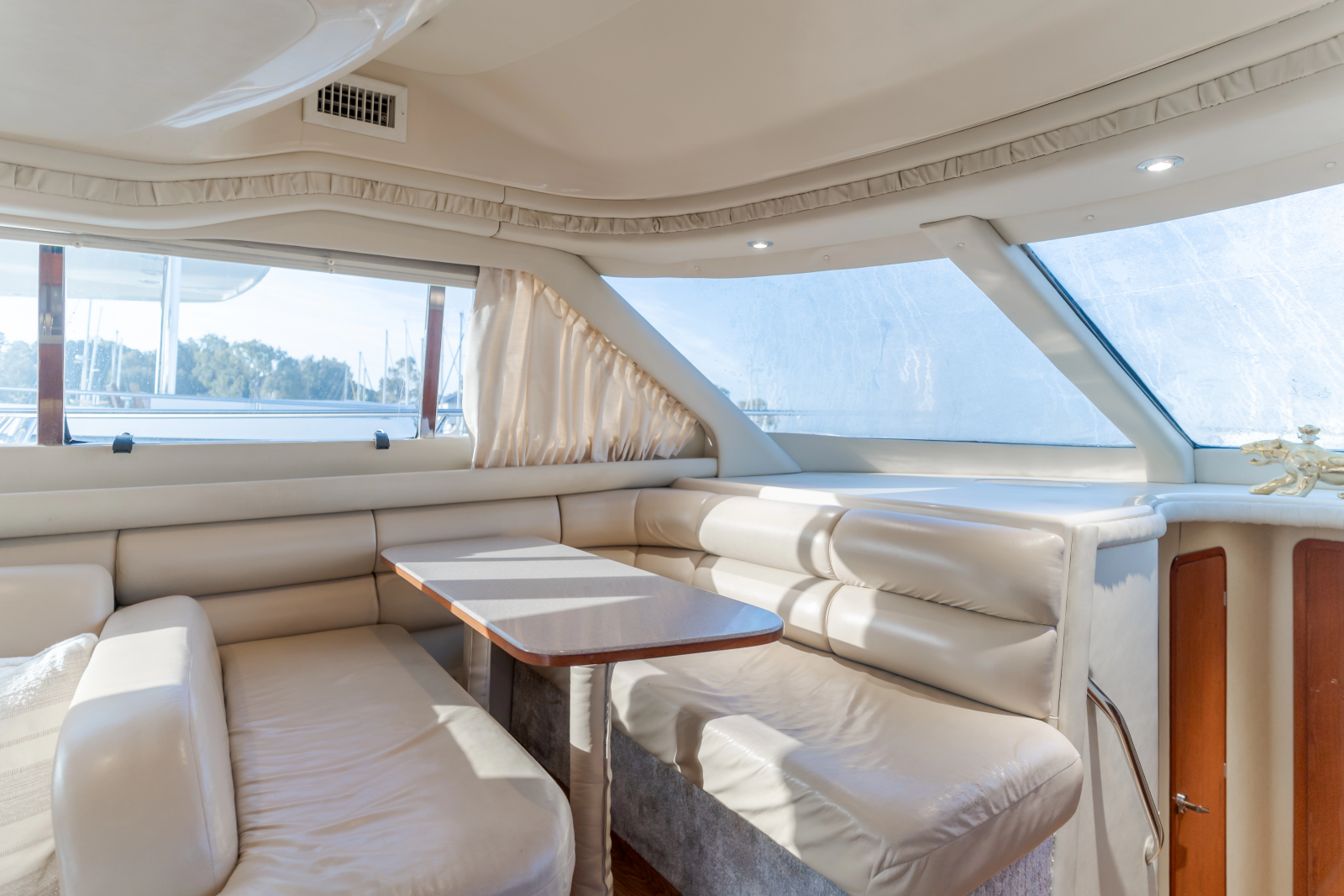1998 Sea Ray 480 Sedan Bridge — Oasis
