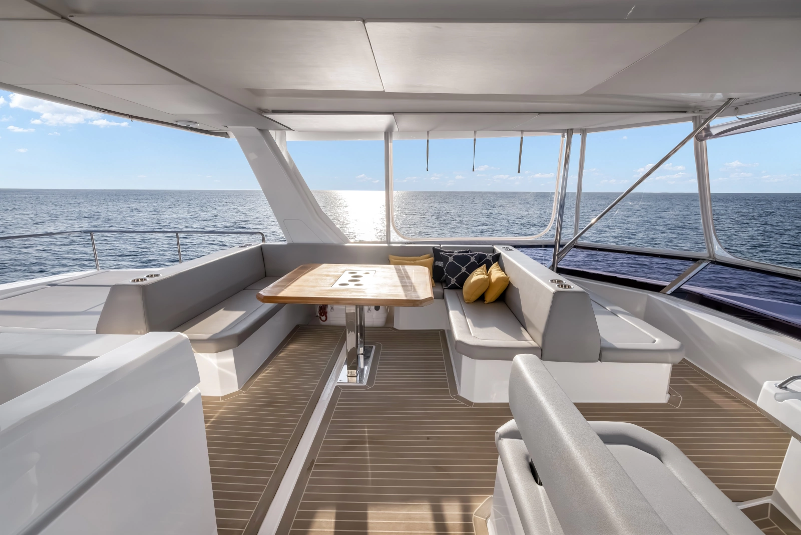 2021 Leopard 53 Powercat