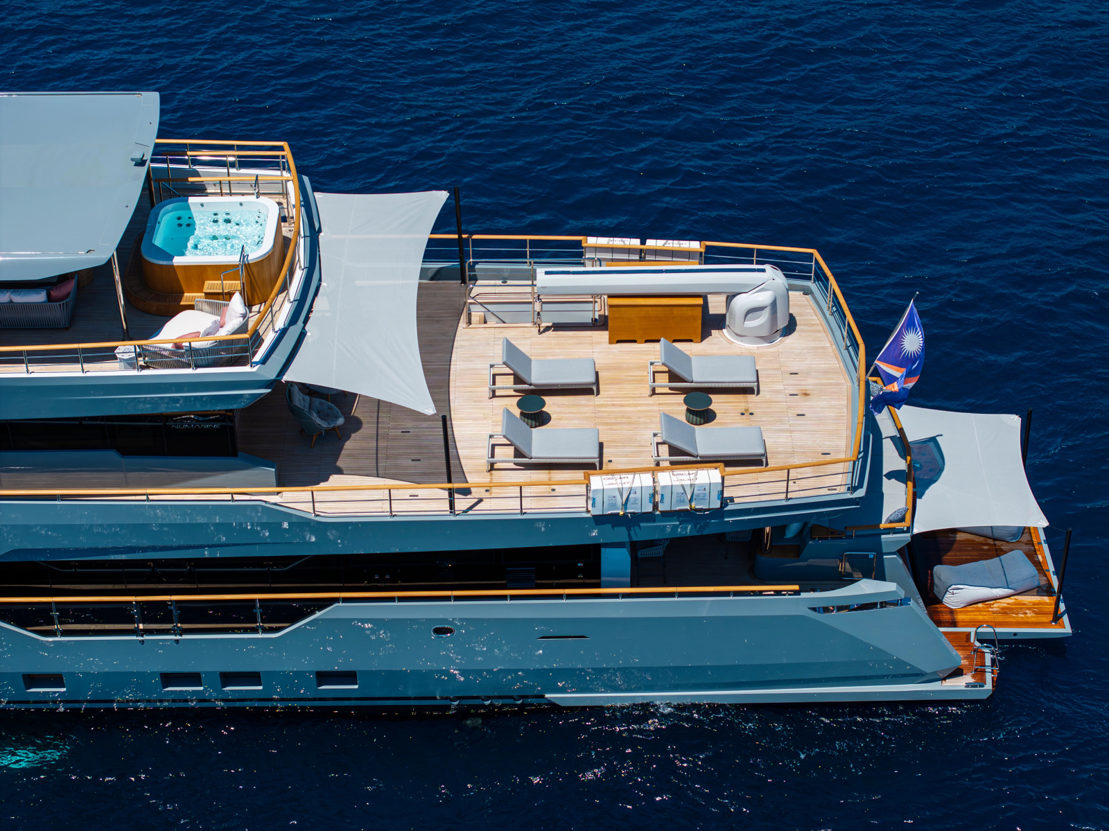 121' 2023 Numarine 37XP