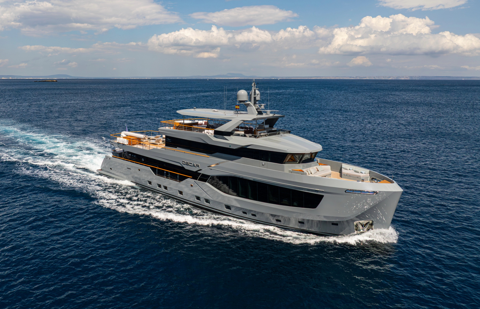 121' 2023 Numarine 37XP
