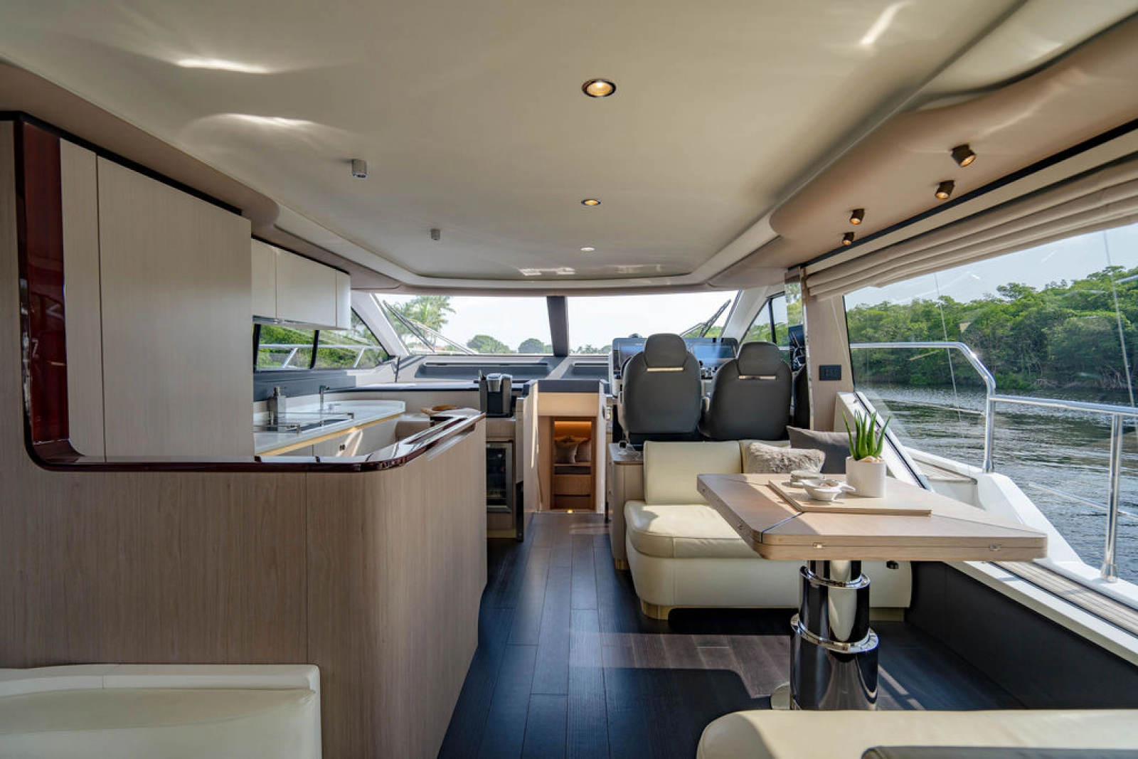 2019 Azimut Fly 60 — PERMANENT WAVES