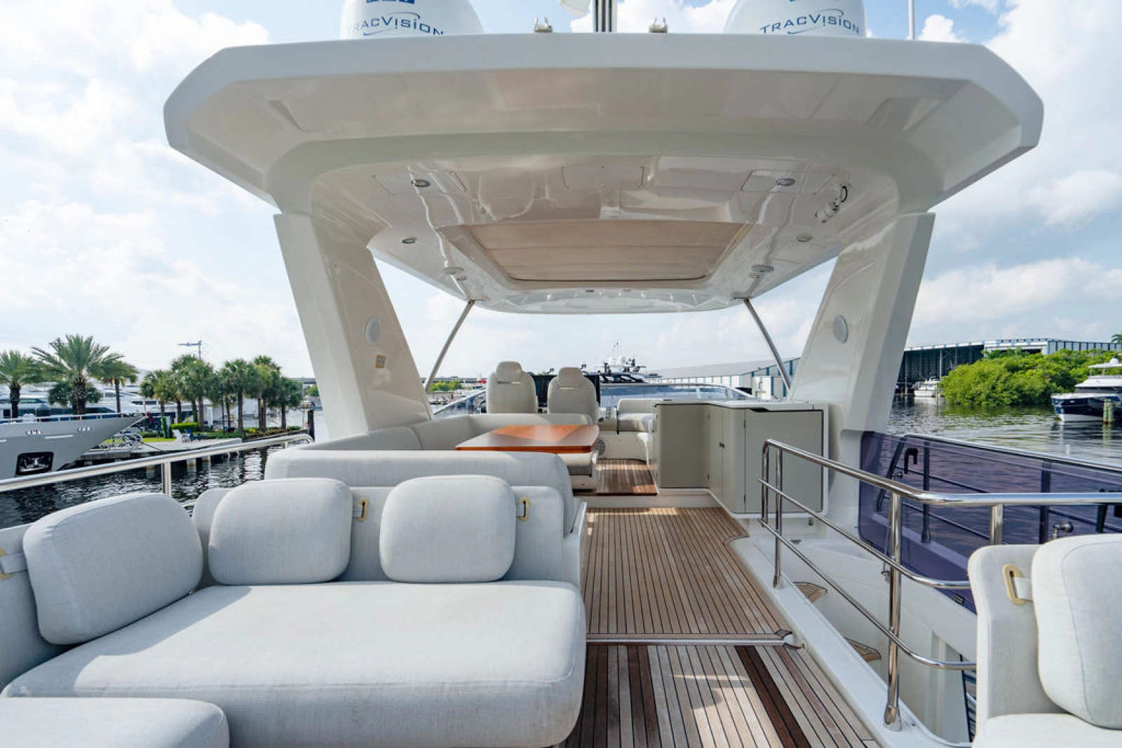 2019 Azimut Fly 60 — PERMANENT WAVES