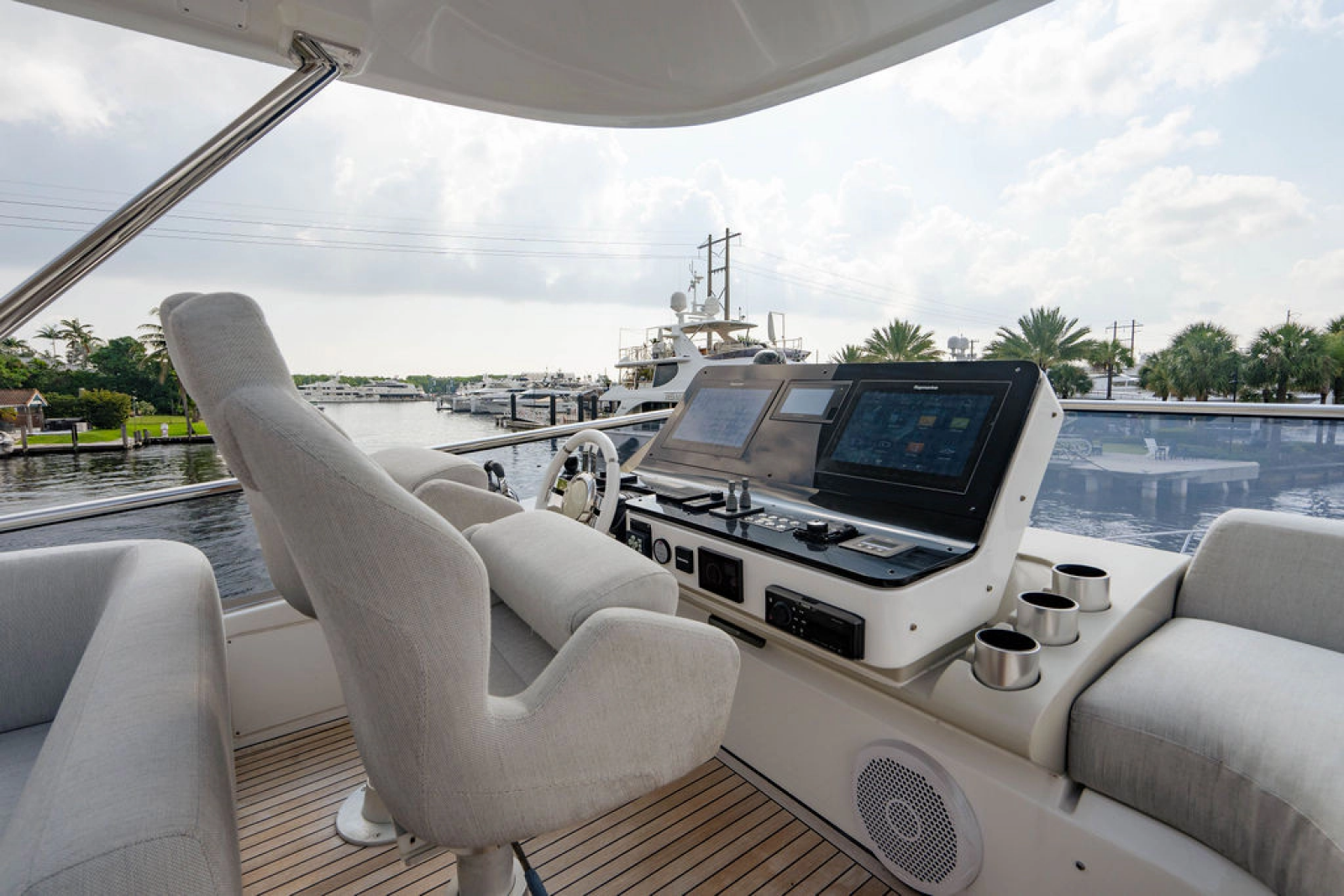 2019 Azimut Fly 60 — PERMANENT WAVES