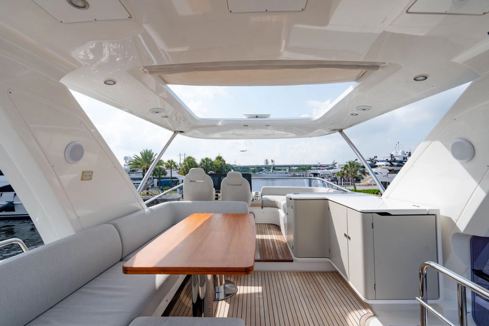 2019 Azimut Fly 60 — PERMANENT WAVES