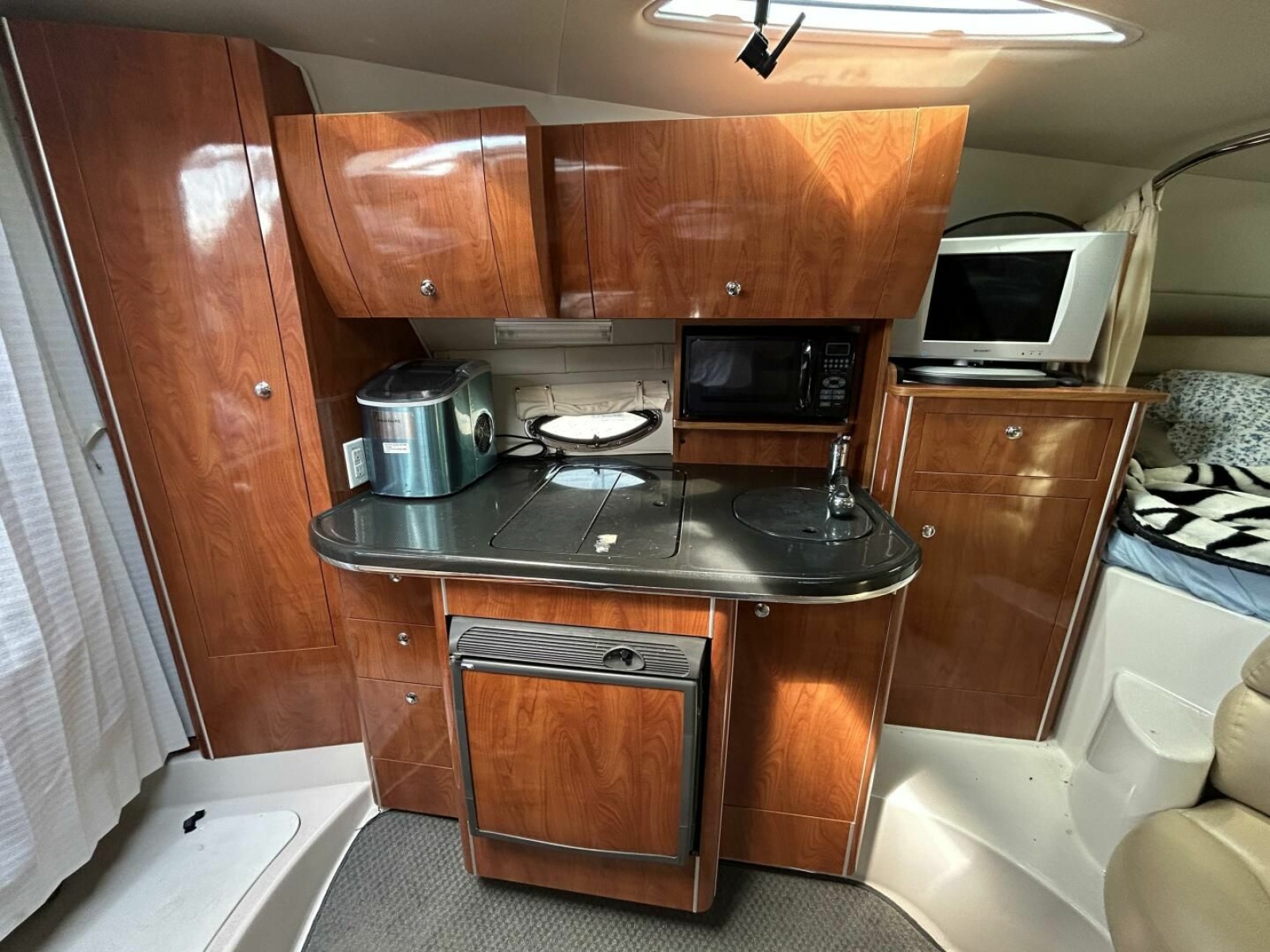 2007 Doral 310 Intrigue 31