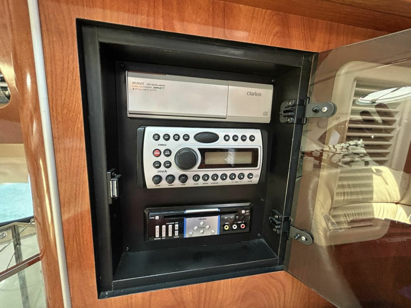 2007 Doral 310 Intrigue 31