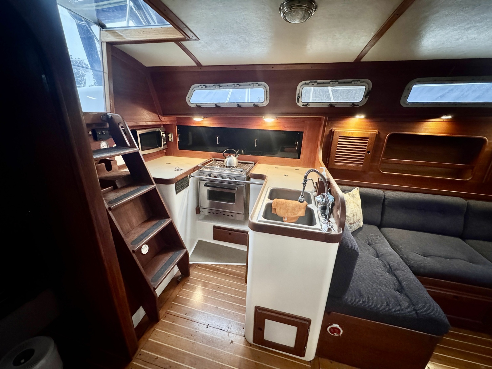 1991 Freedom 38 38