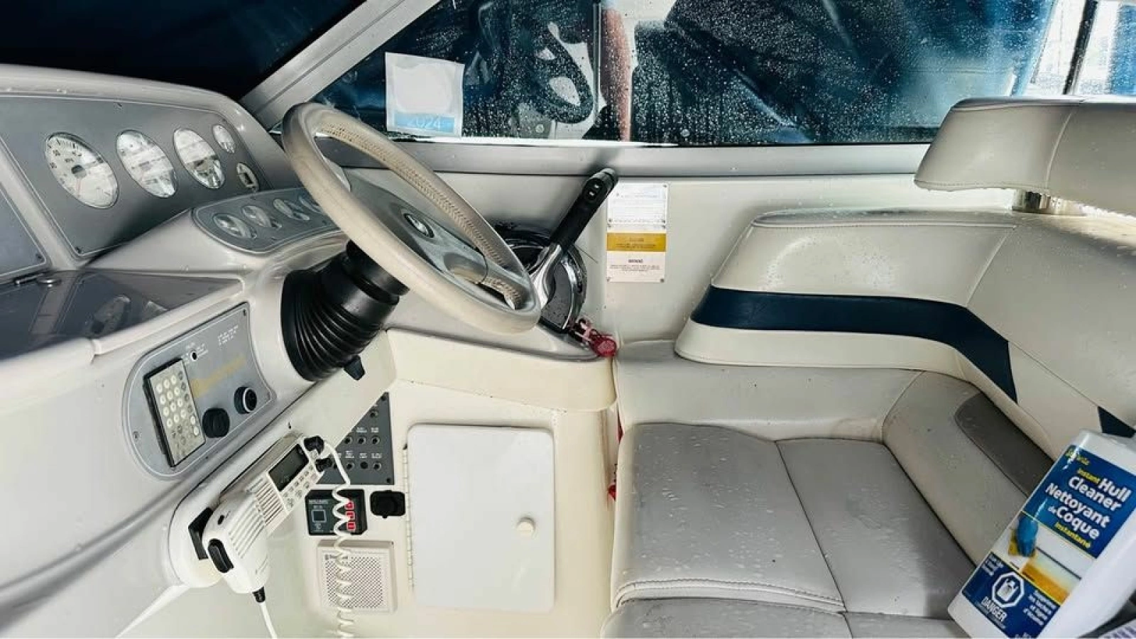 1999 Formula 330 Sun Sport 33