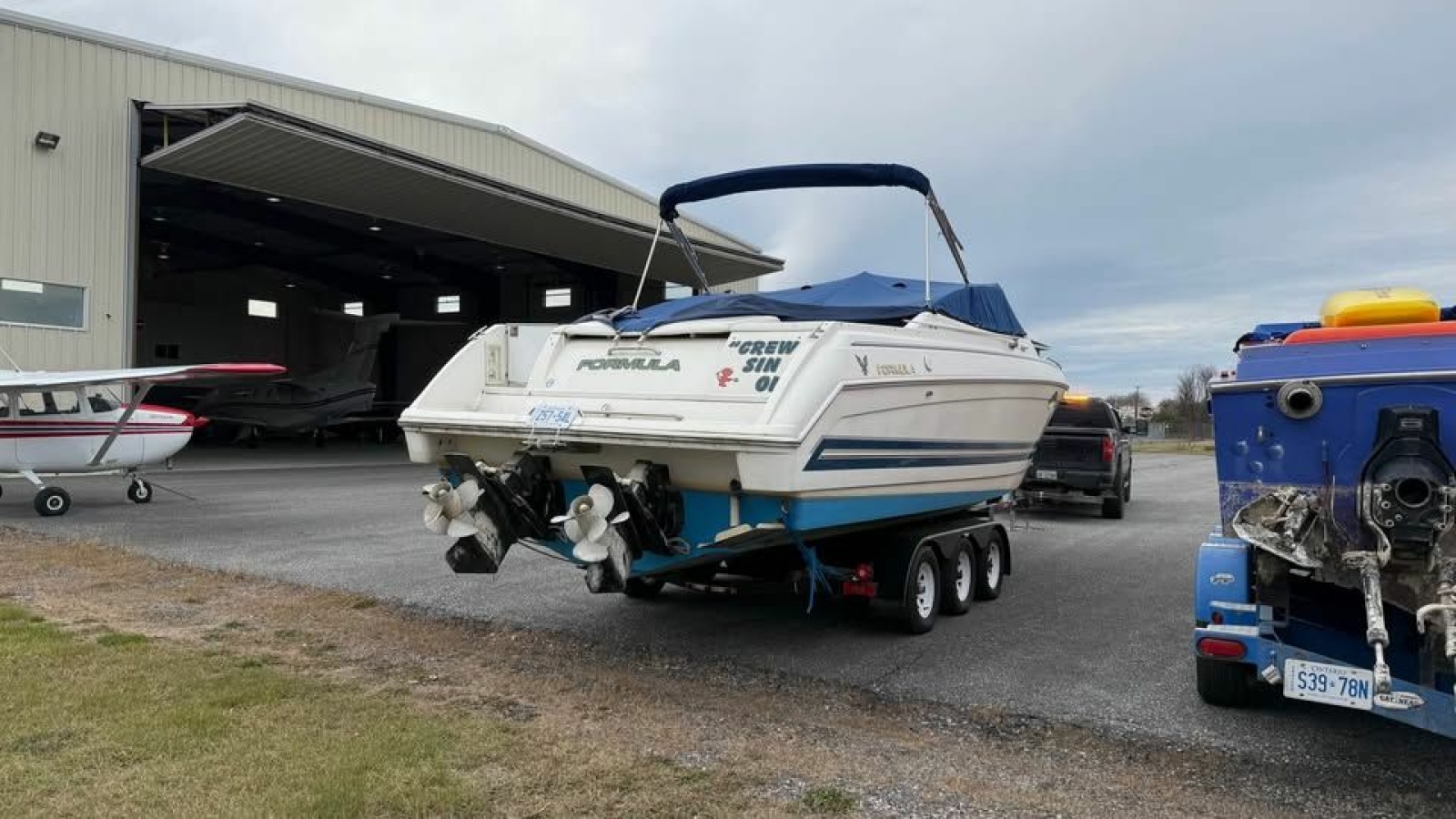 1999 Formula 330 Sun Sport 33