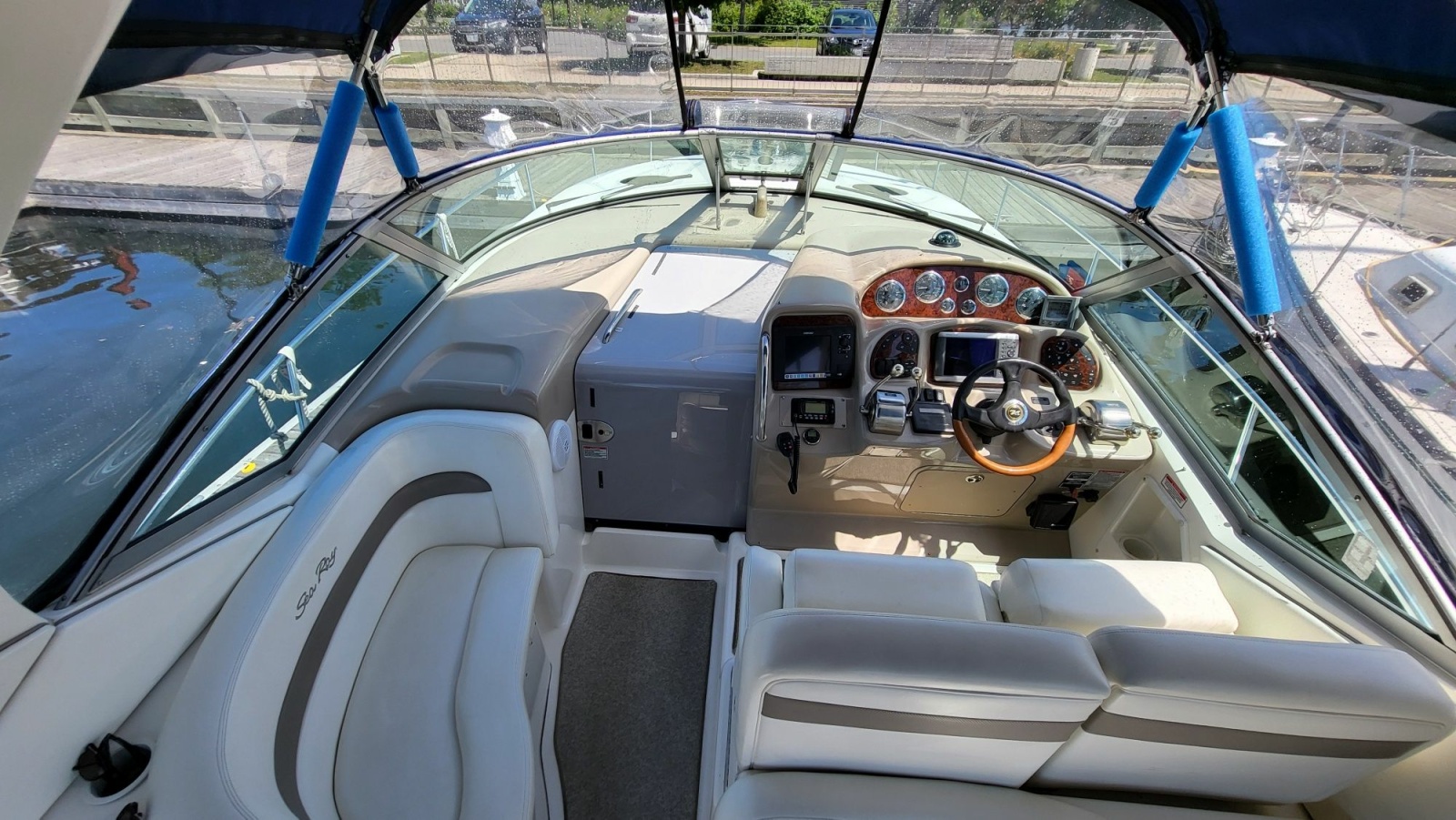 2003 Sea Ray 320 Sundancer 32
