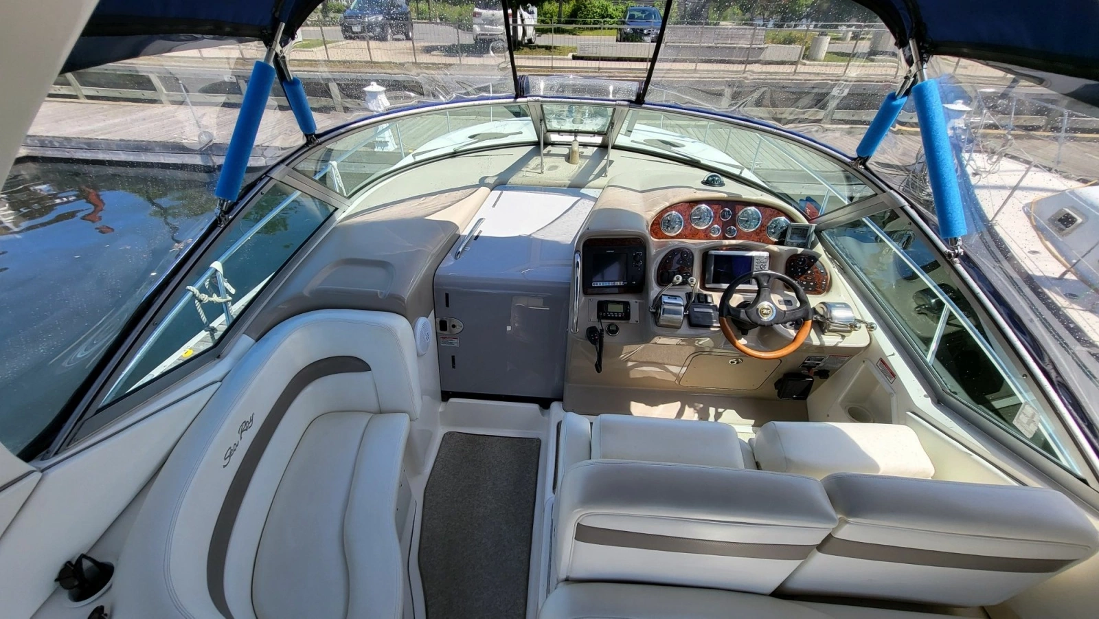 2003 Sea Ray 320 Sundancer 32