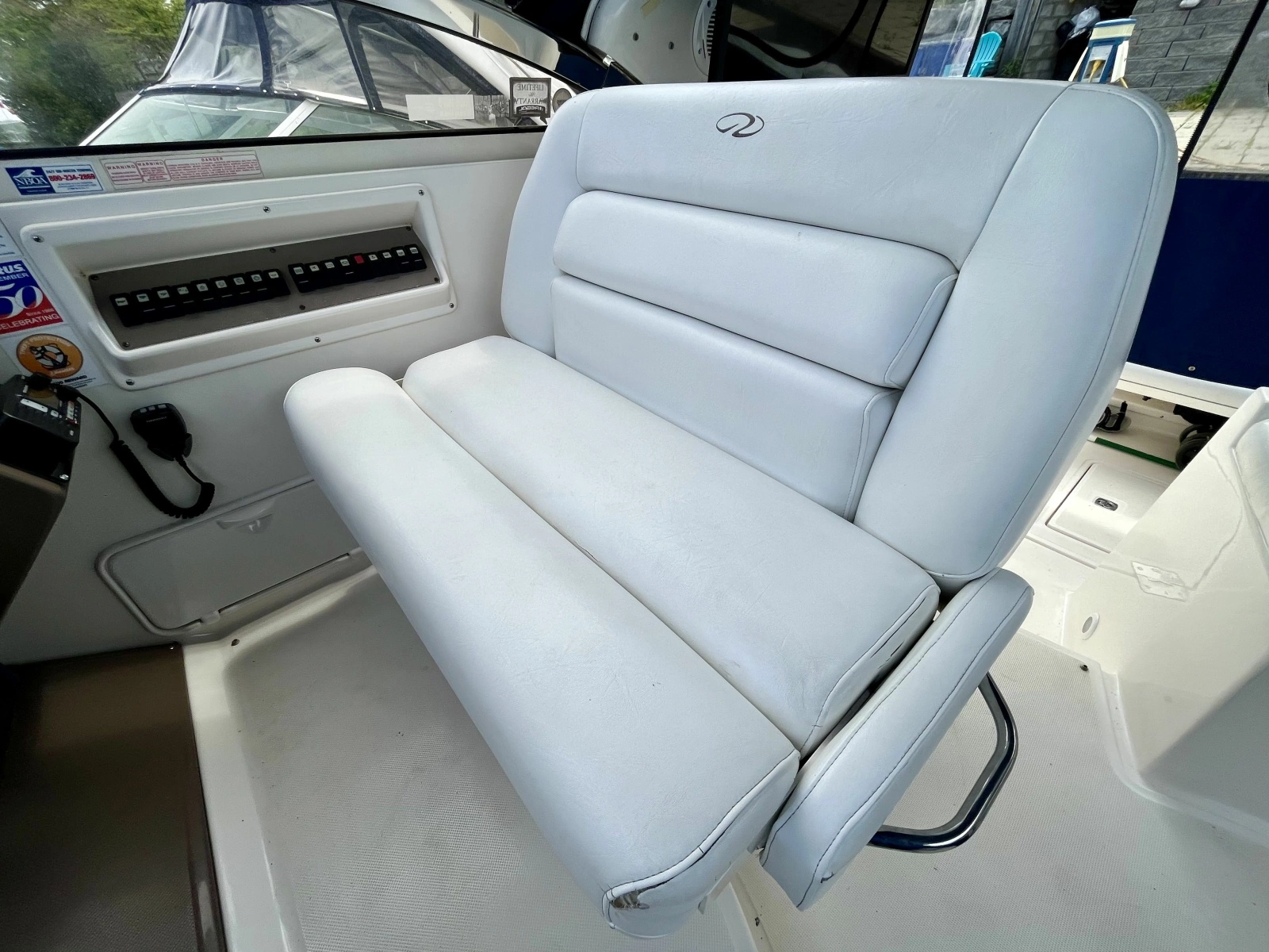 2005 Regal 3560 Commodore 35