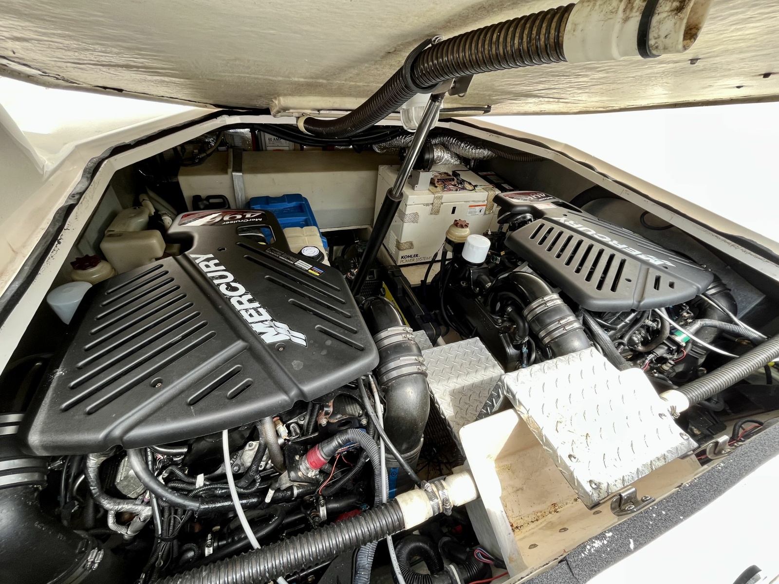 2005 Regal 3560 Commodore 35