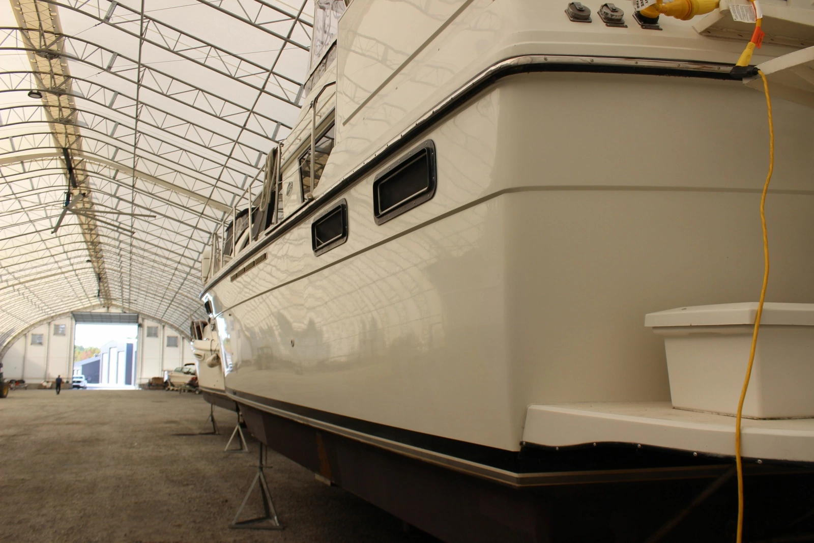 1987 Carver 4207 Aft Cabin 42