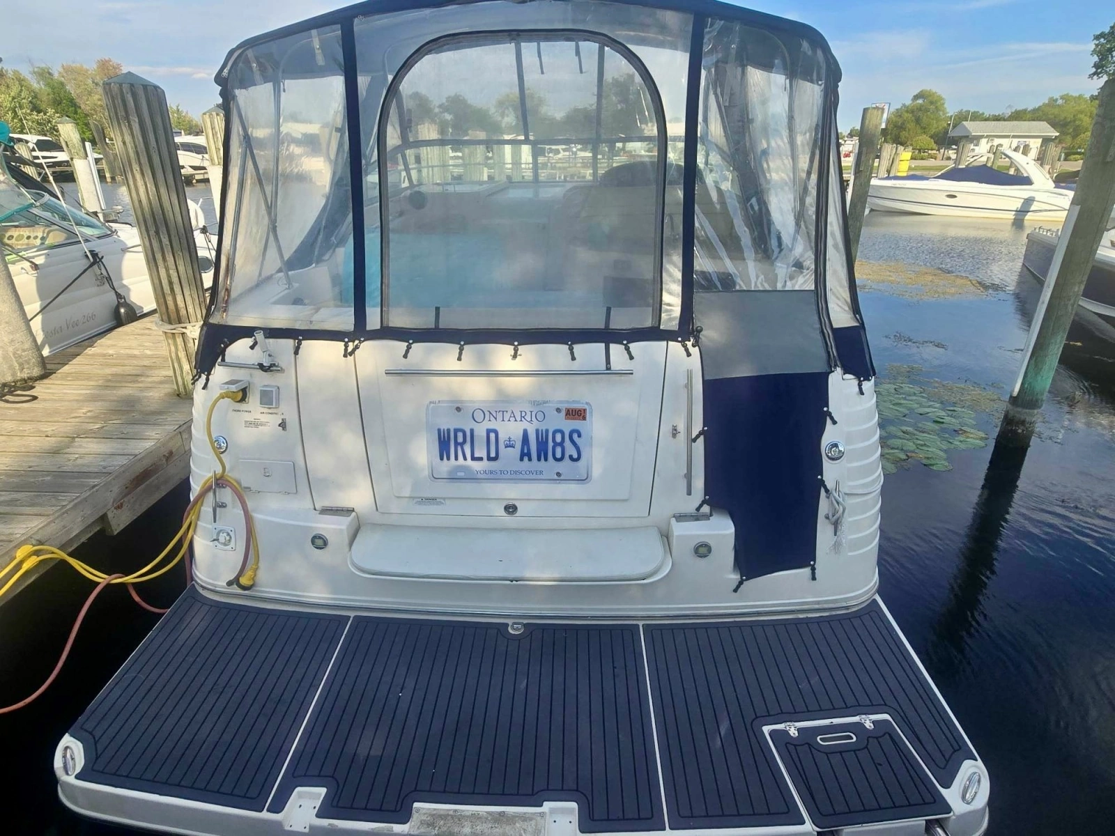 2005 Rinker Fiesta Vee 360 36