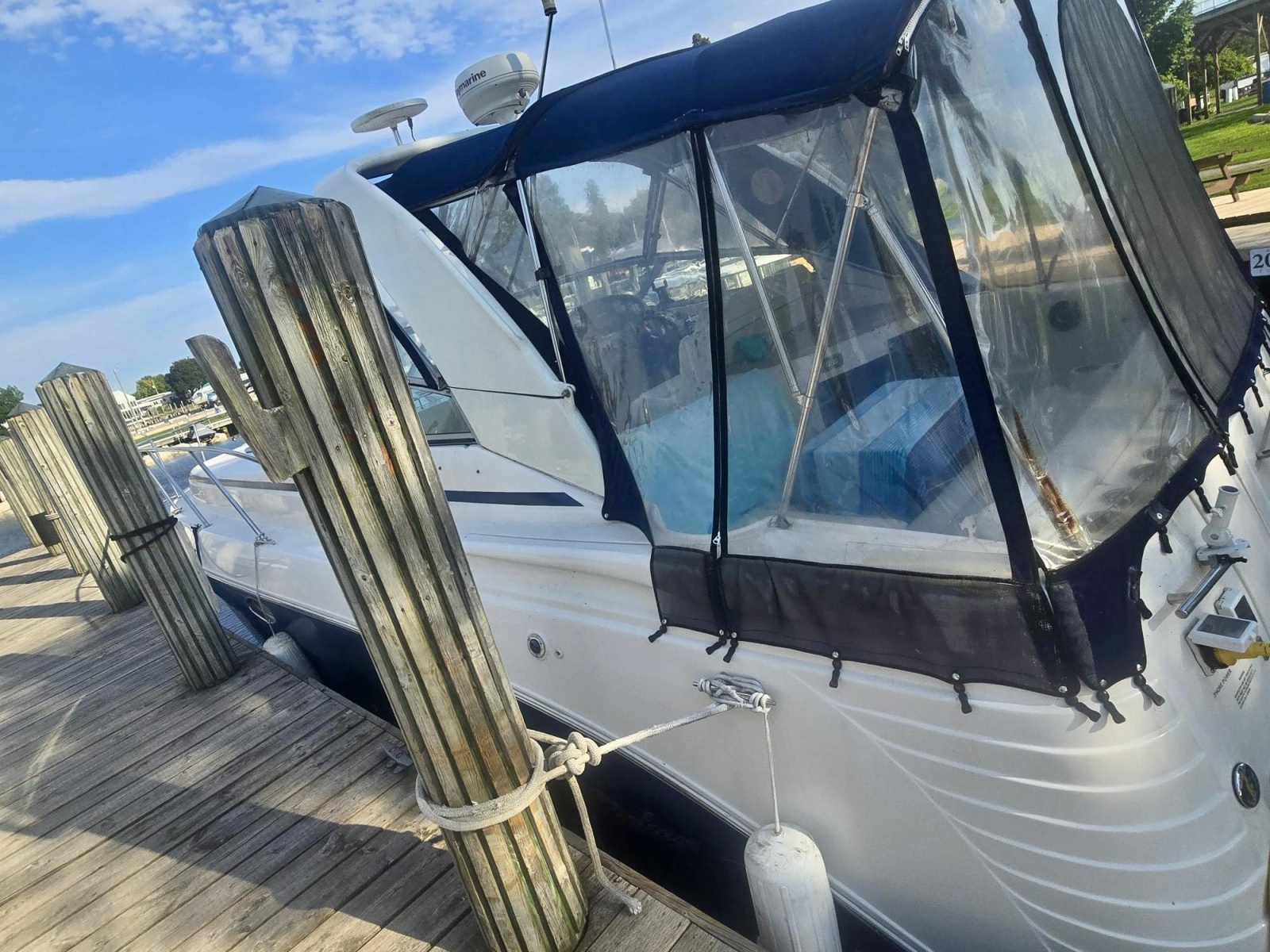 2005 Rinker Fiesta Vee 360 36