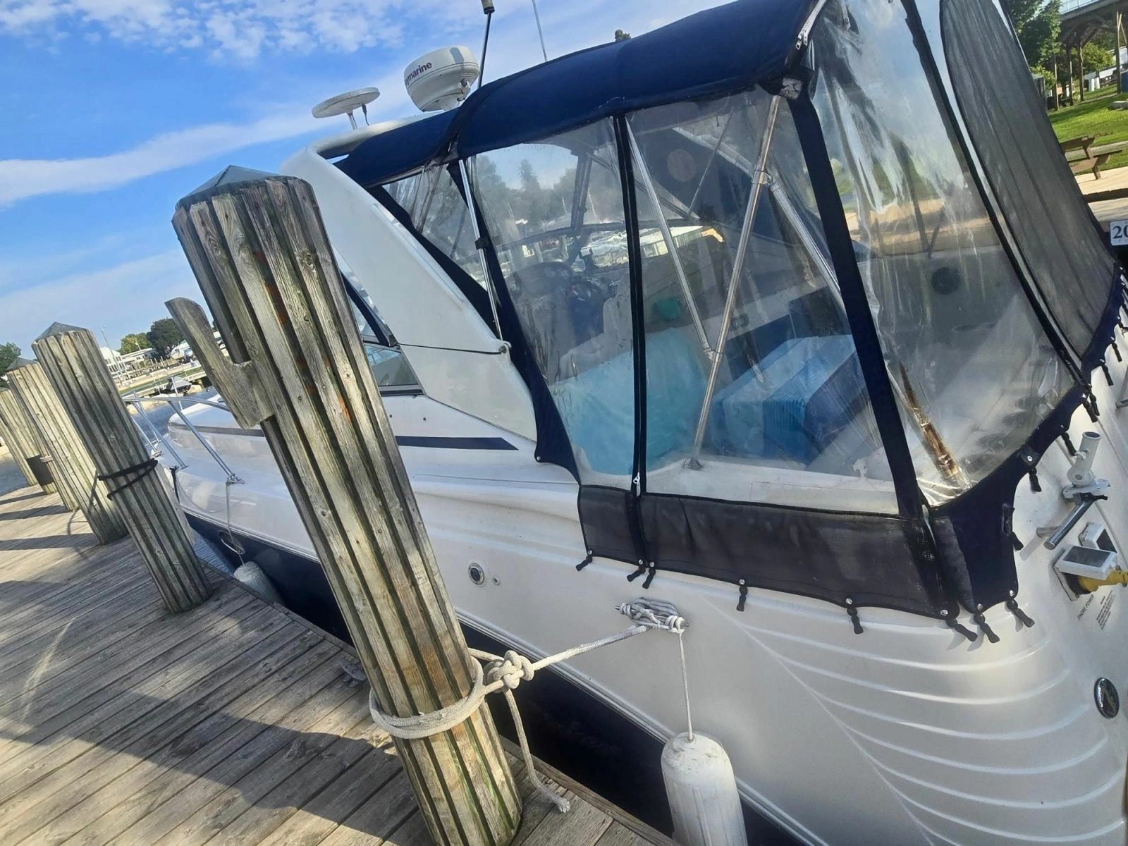 2005 Rinker Fiesta Vee 360 36