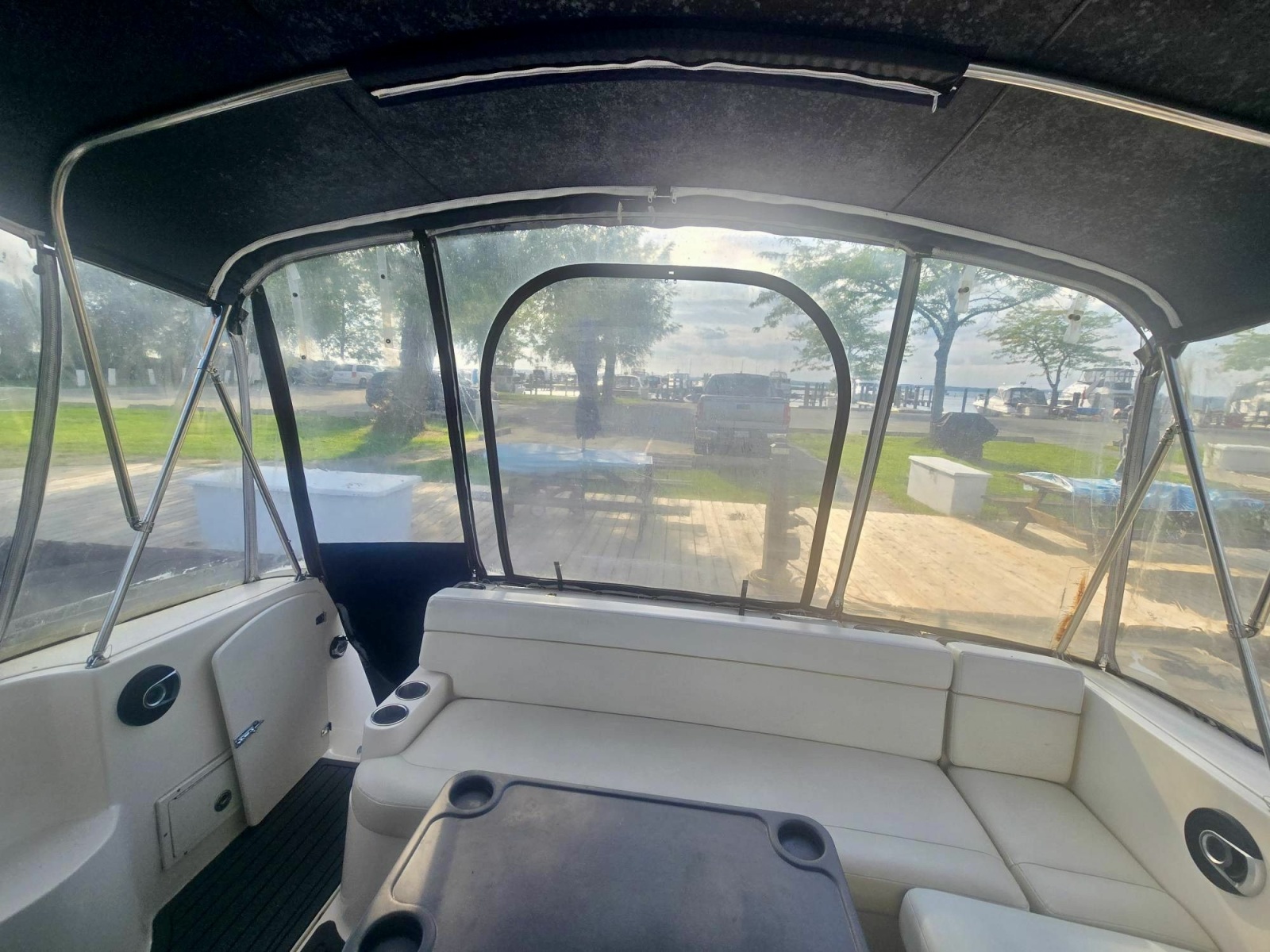 2005 Rinker Fiesta Vee 360 36